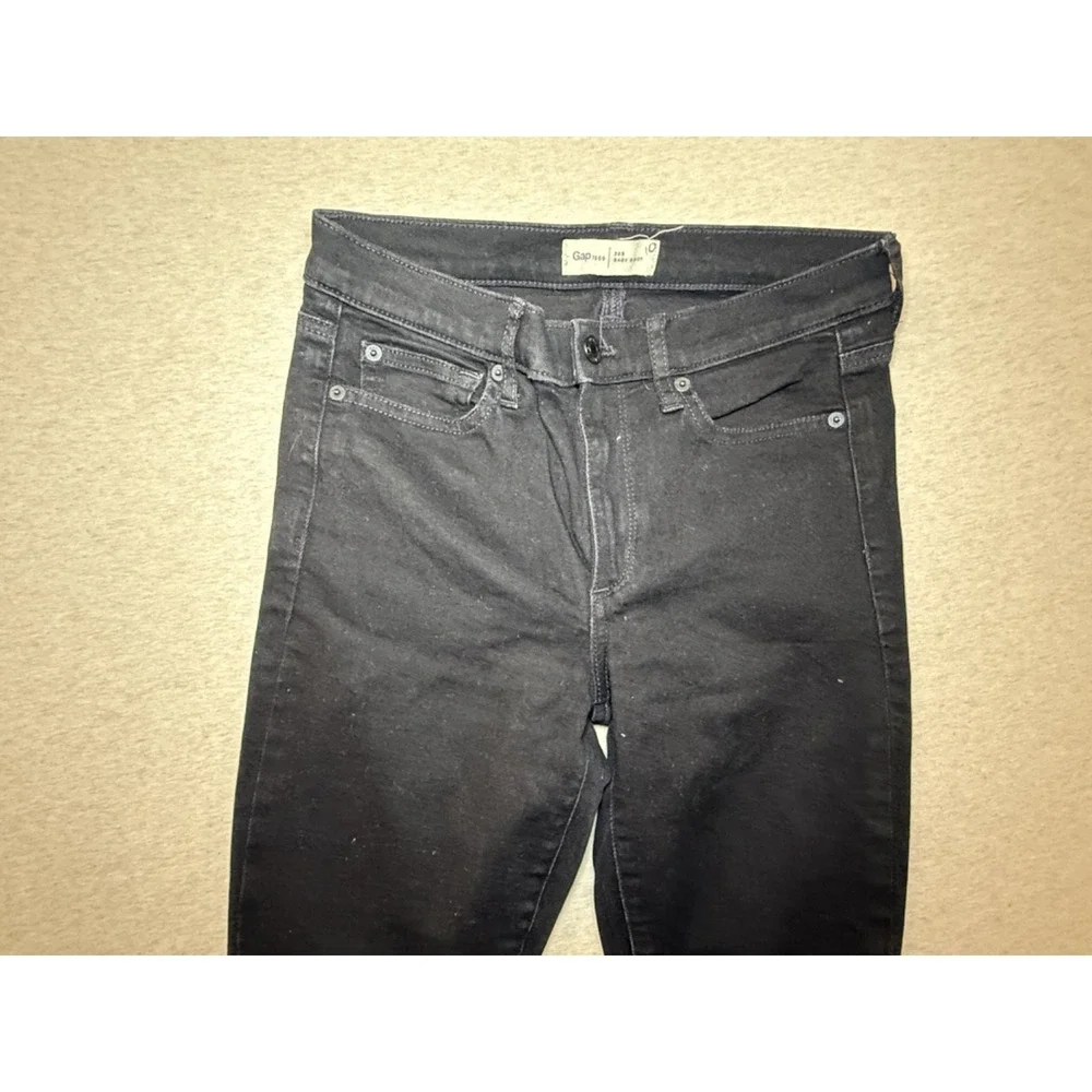 GAP. black baby boot fit. kid size 10.boot cut fit. great condition